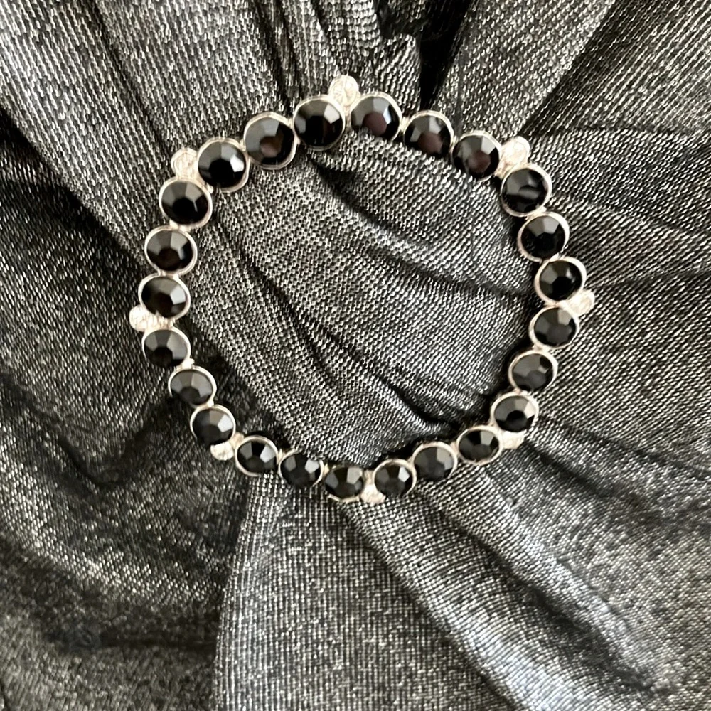 🩶Cache Metallic Top🩶 - Picture 3 of 5